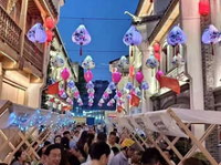 集市网红街,繁华市井中的时尚潮流聚集地
